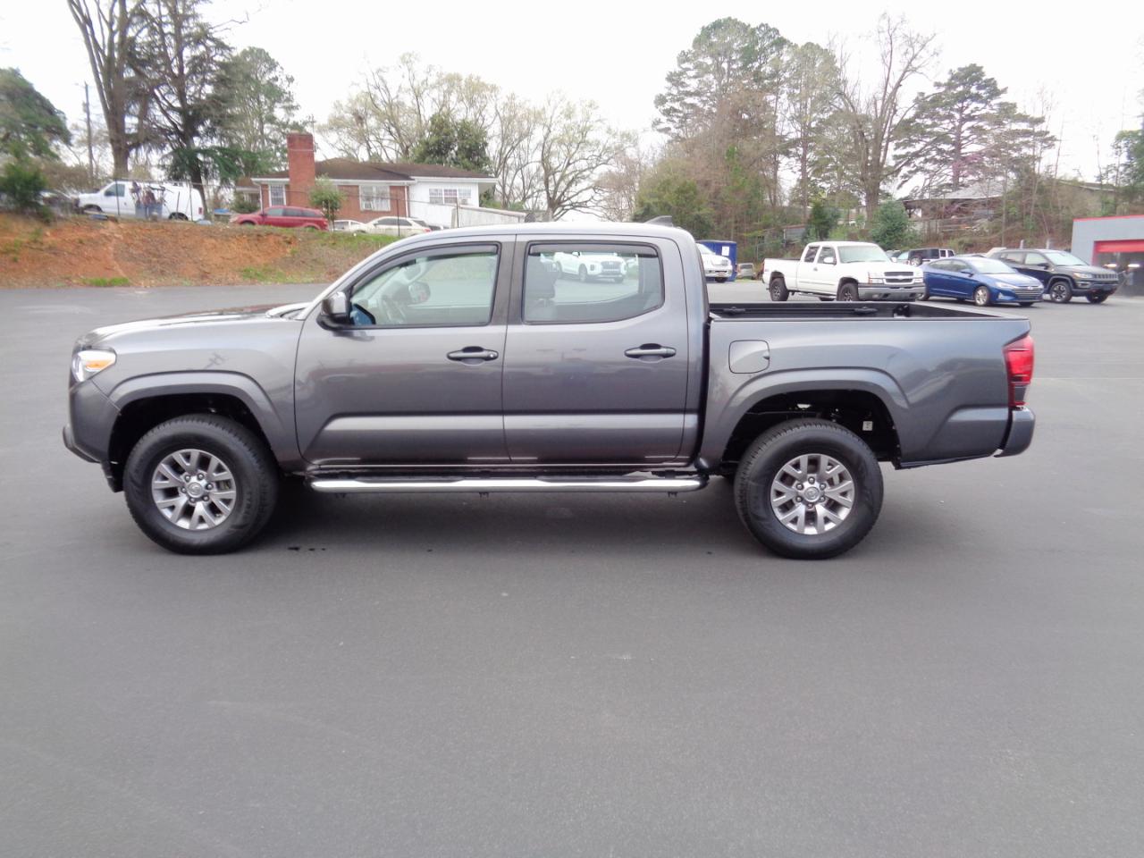 Toyota Tacoma SR Double Cab 5' Bed I4 4x2 AT (Natl) 2018