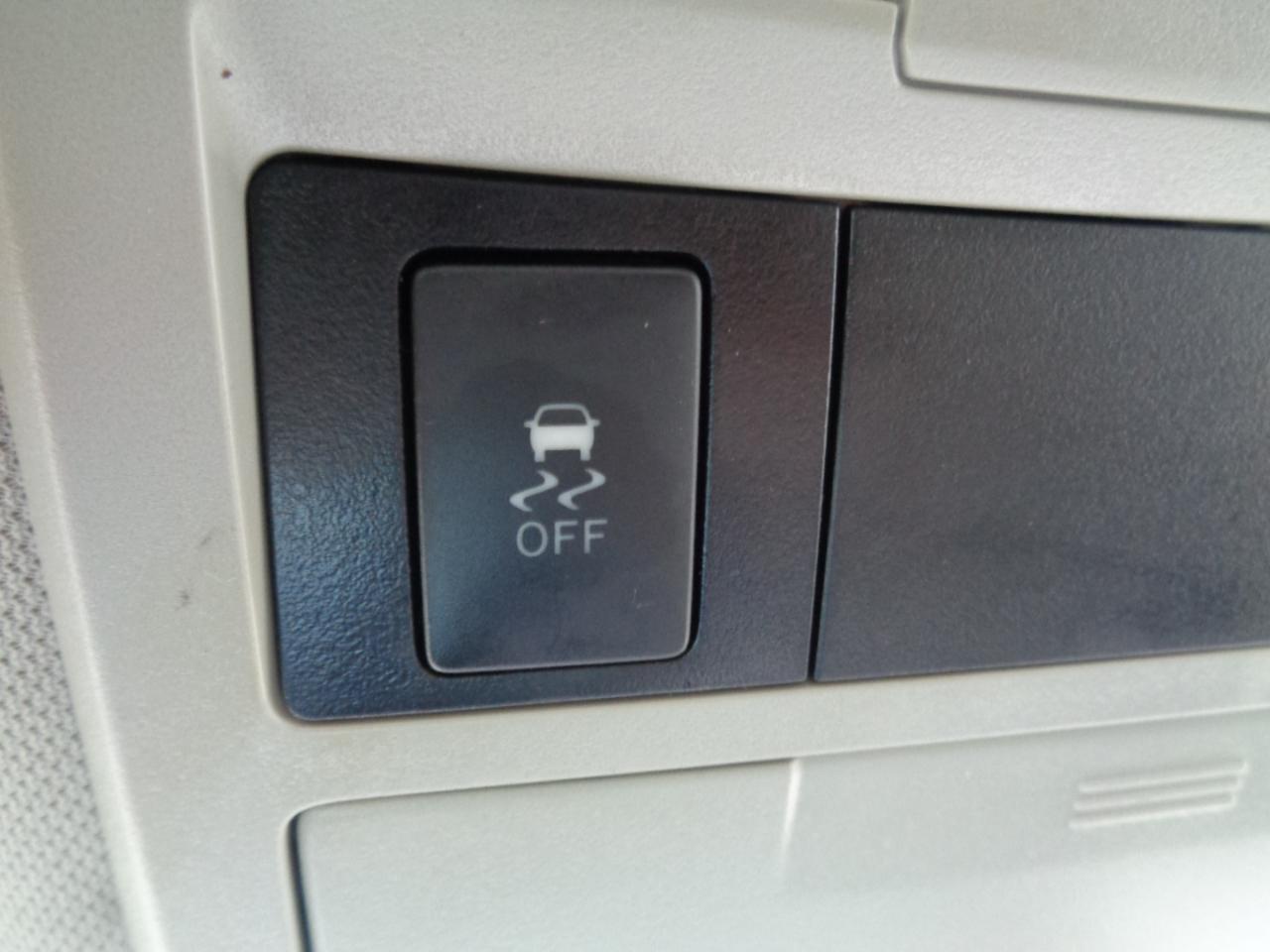 Toyota Tacoma SR Double Cab 5' Bed I4 4x2 AT (Natl) 2018