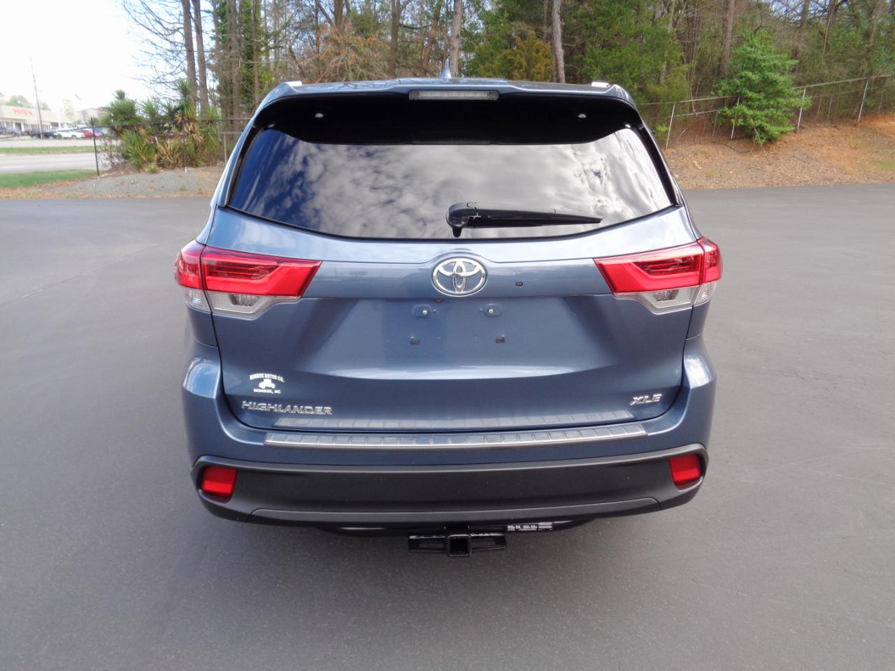 Toyota Highlander XLE V6 FWD (Natl) 2019