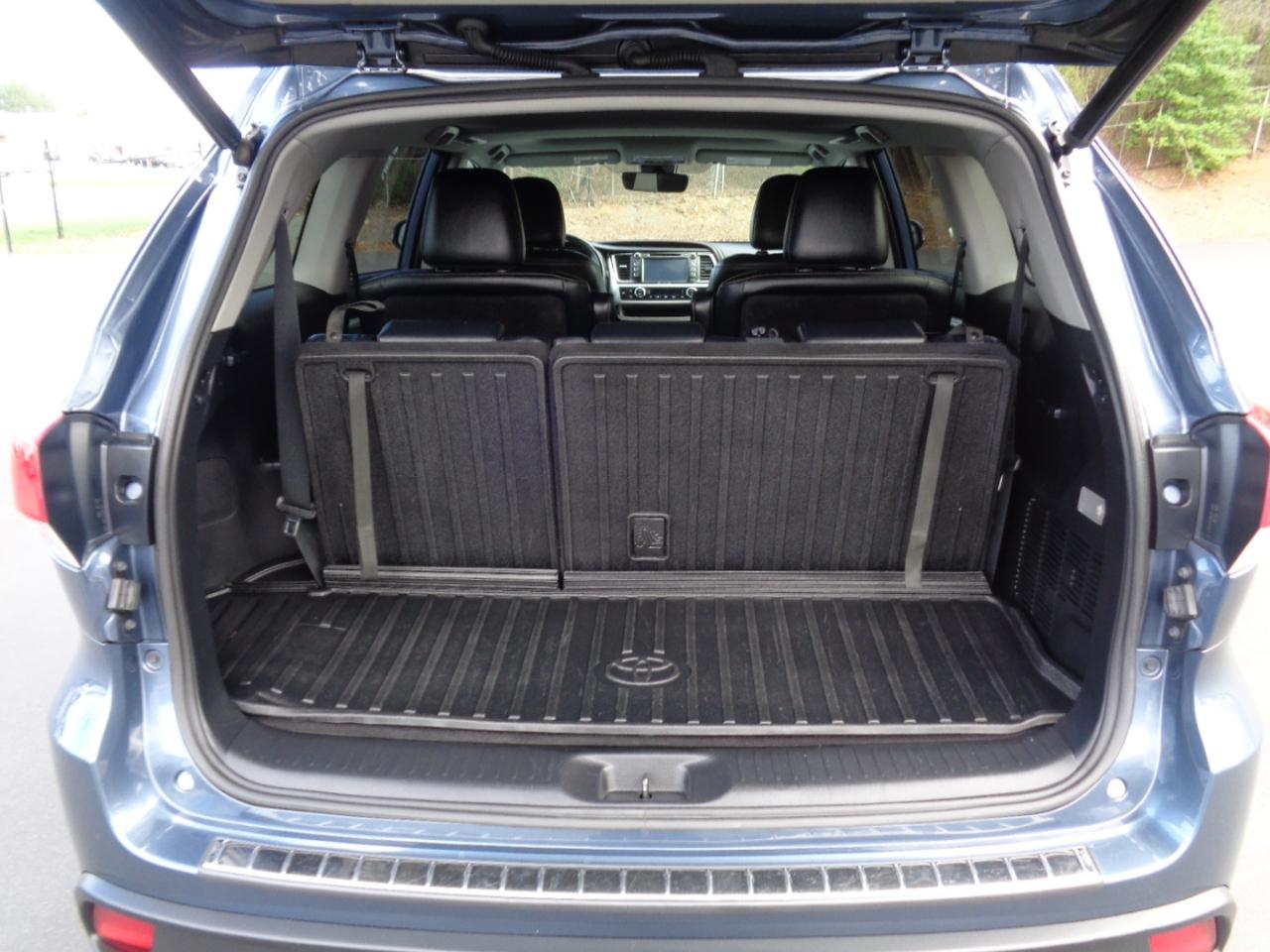 Toyota Highlander XLE V6 FWD (Natl) 2019