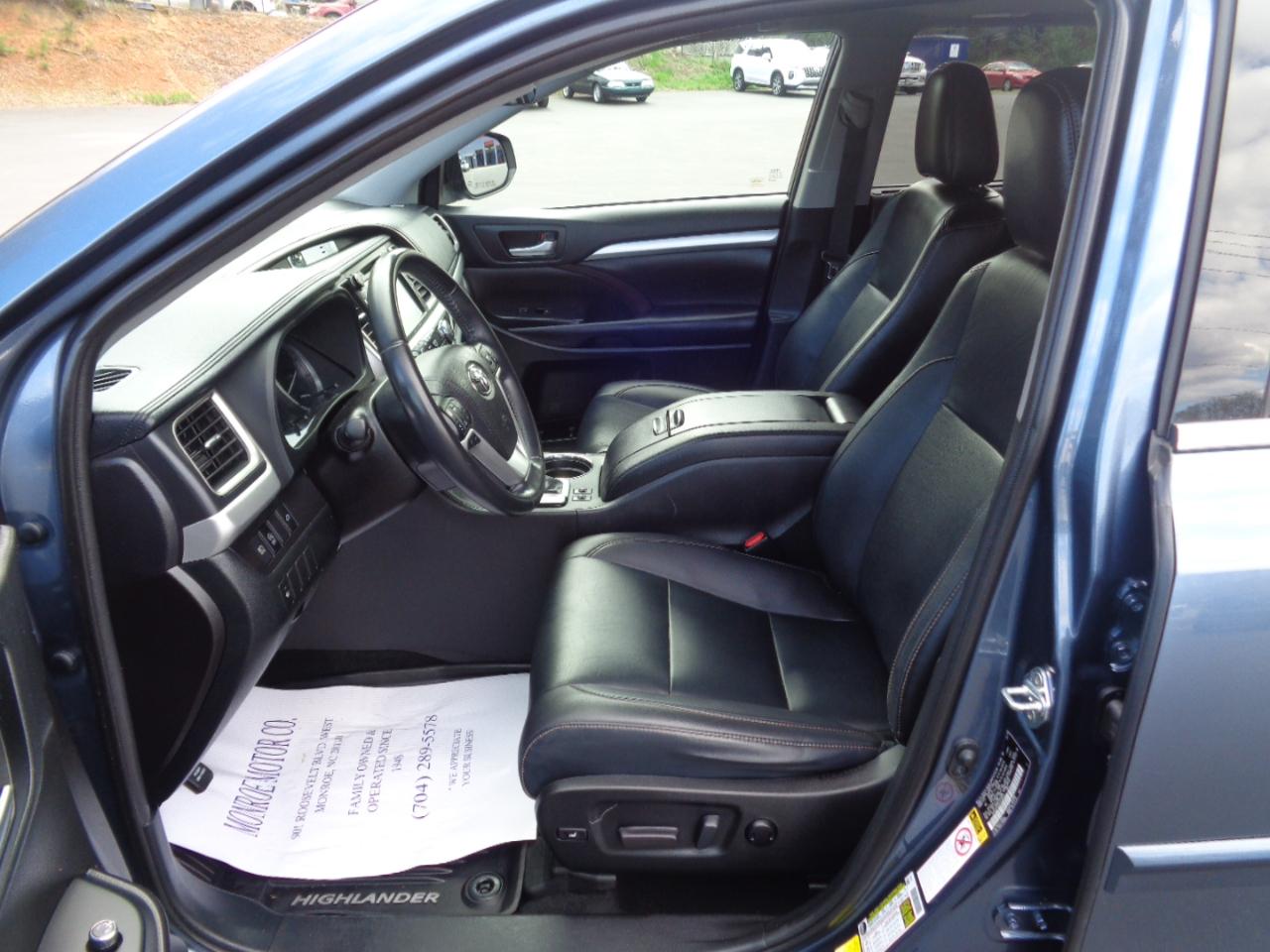 Toyota Highlander XLE V6 FWD (Natl) 2019