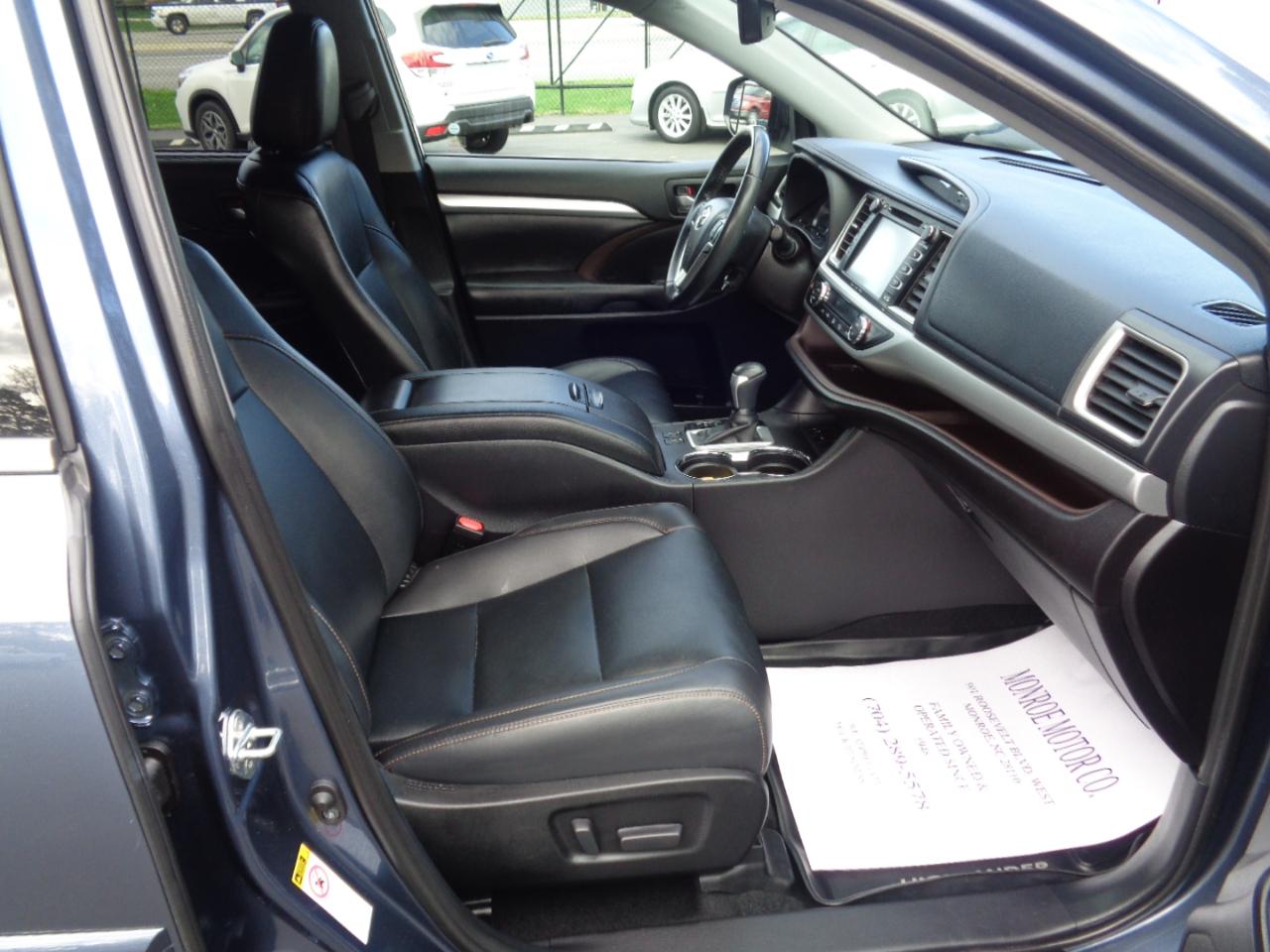 Toyota Highlander XLE V6 FWD (Natl) 2019