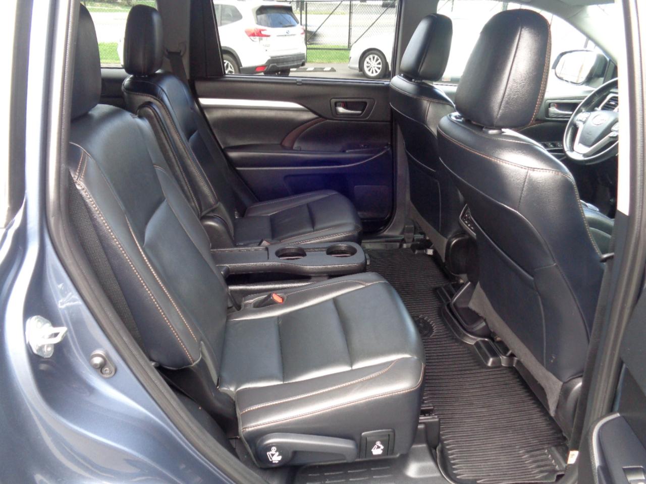 Toyota Highlander XLE V6 FWD (Natl) 2019