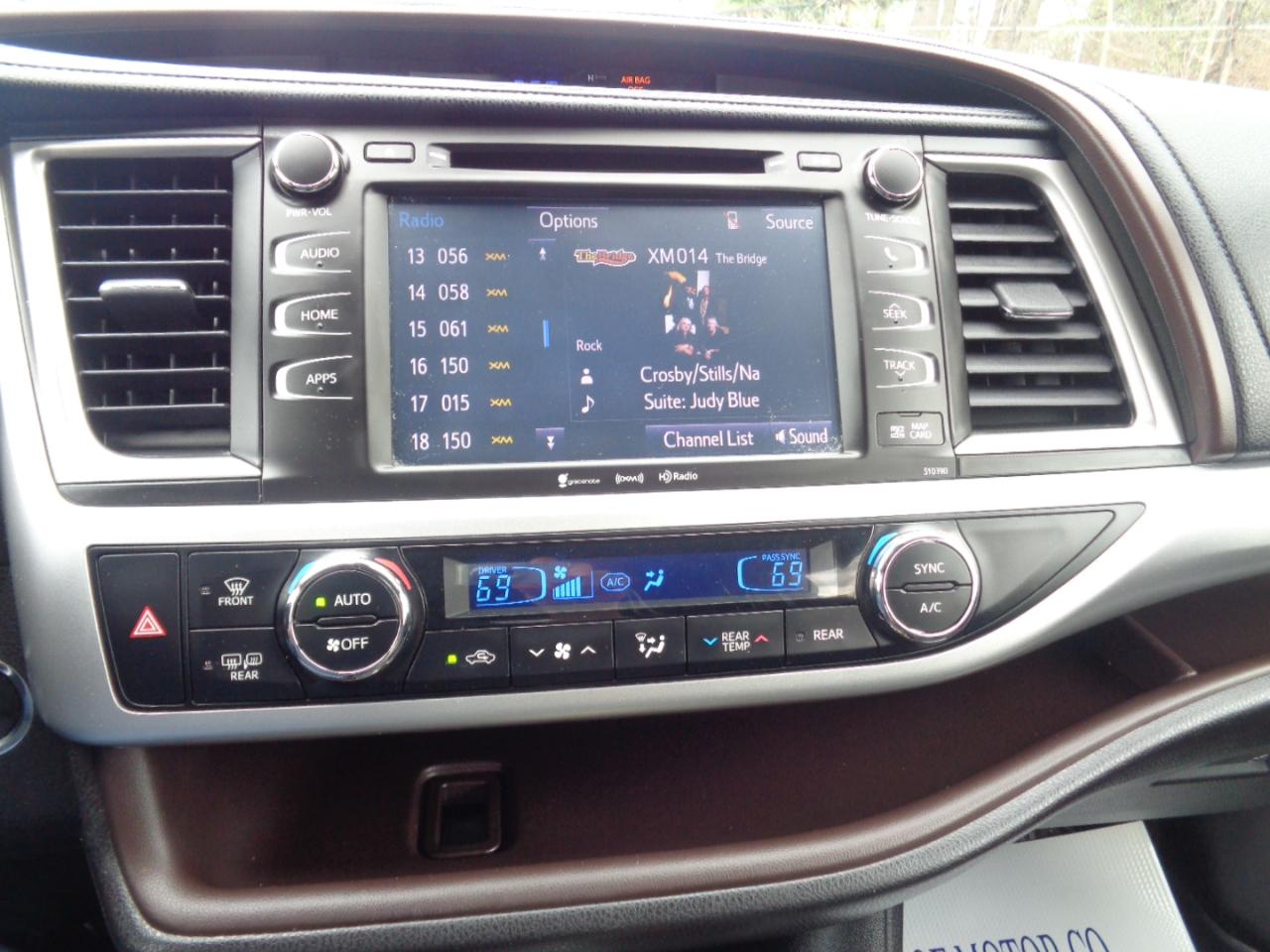 Toyota Highlander XLE V6 FWD (Natl) 2019