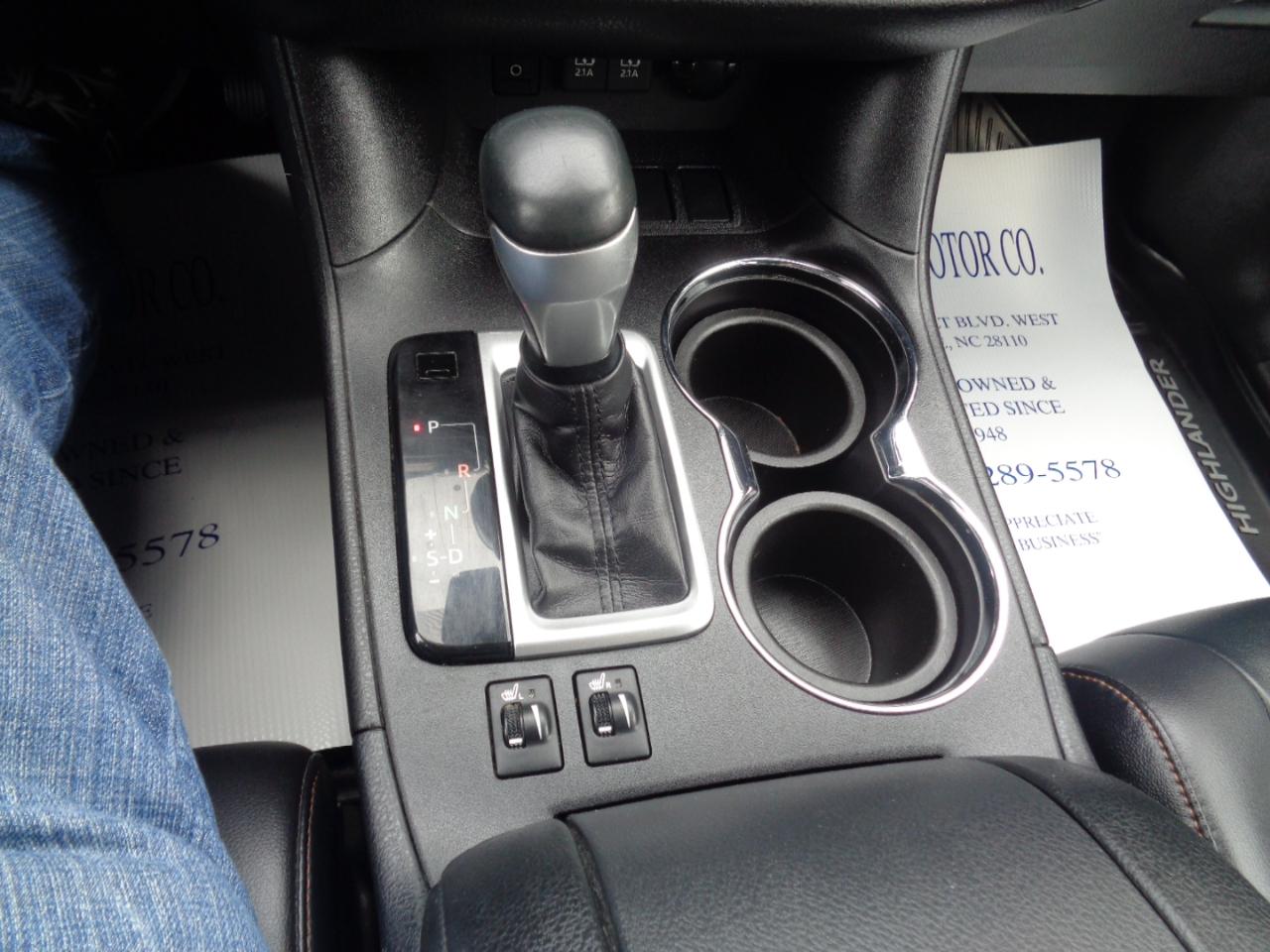 Toyota Highlander XLE V6 FWD (Natl) 2019