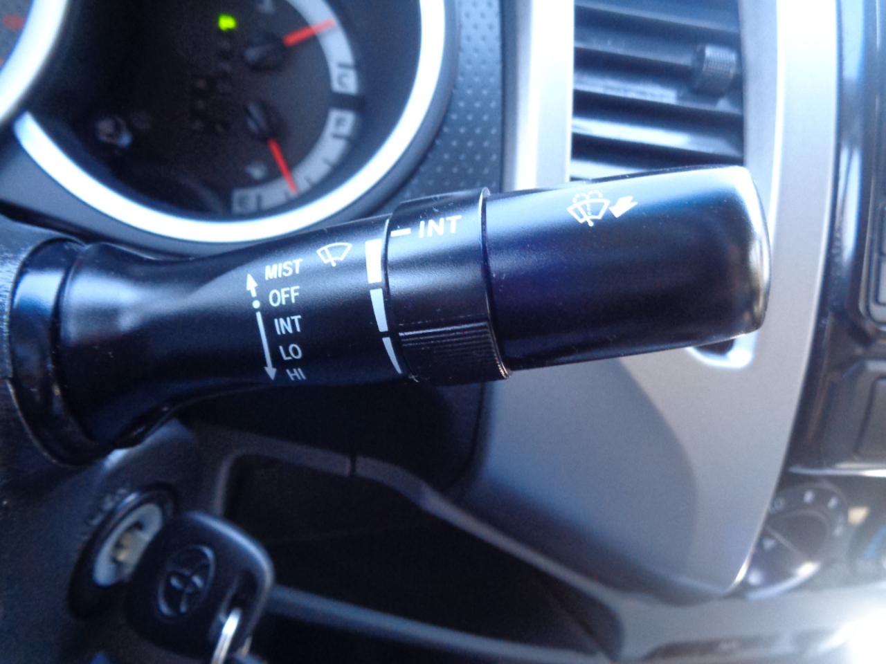 Toyota Tacoma 2WD Double Cab LB V6 AT SR5 (Natl) 2014