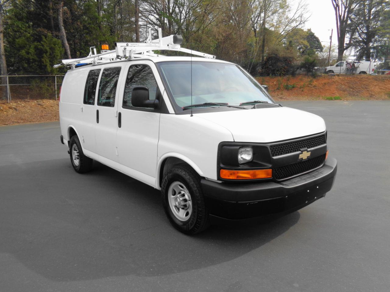 Chevrolet Express Cargo Van RWD 2500 135" 2017