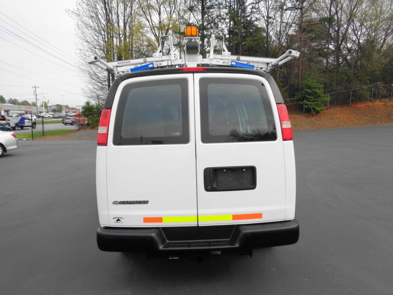 Chevrolet Express Cargo Van RWD 2500 135" 2017