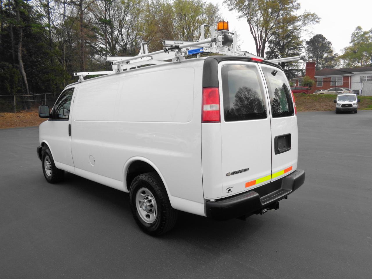 Chevrolet Express Cargo Van RWD 2500 135" 2017