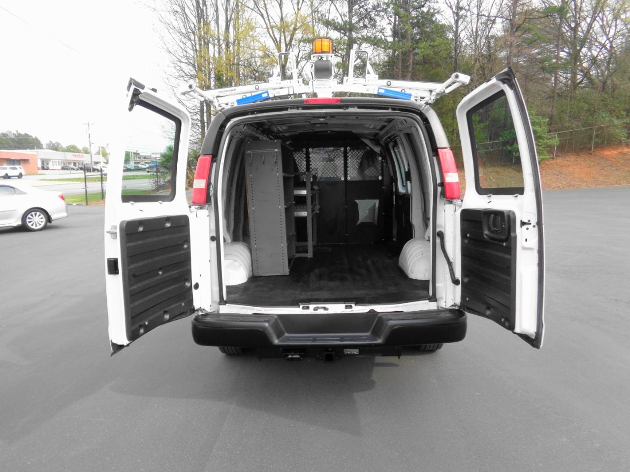 Chevrolet Express Cargo Van RWD 2500 135" 2017