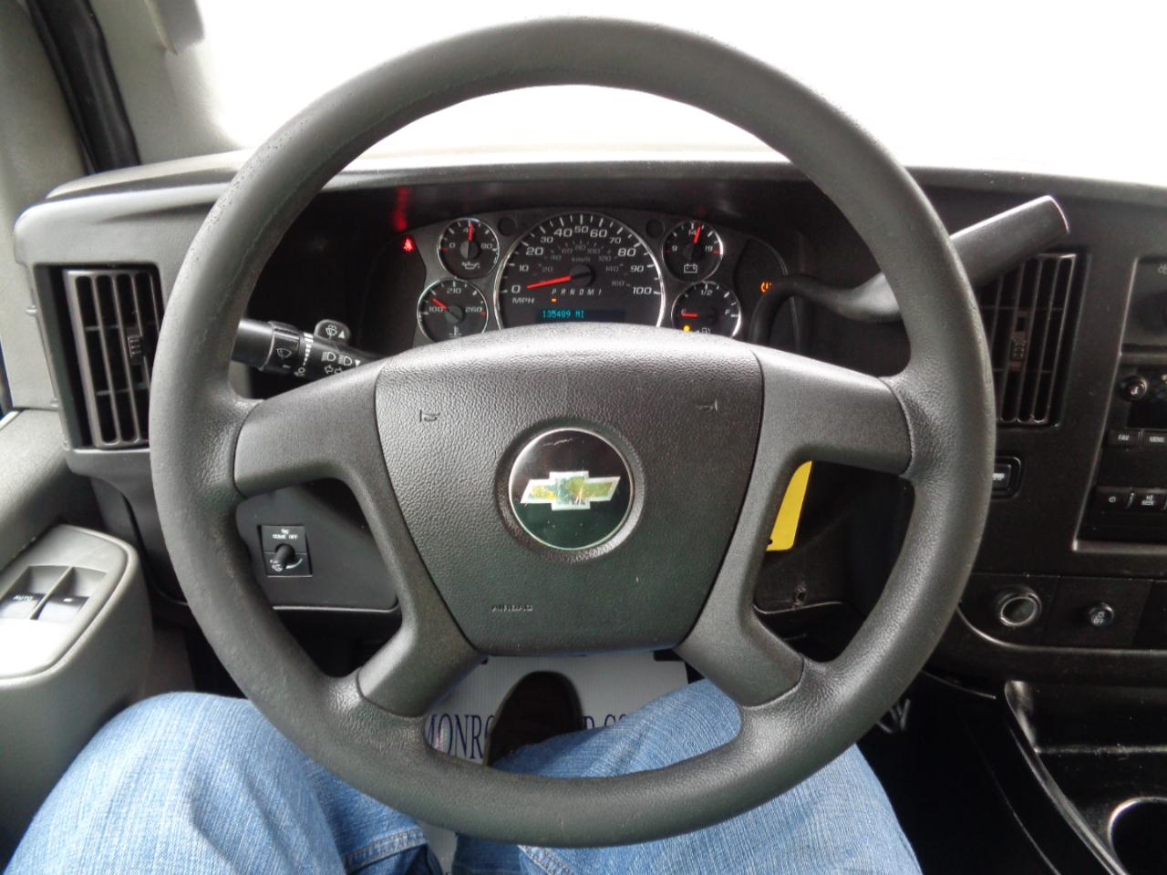 Chevrolet Express Cargo Van RWD 2500 135" 2017