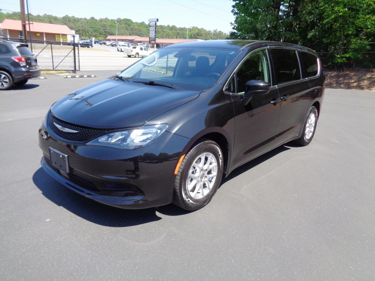 Chrysler Voyager LX FWD 2023