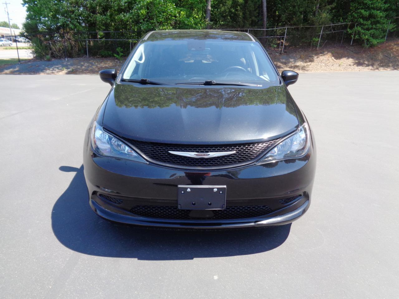 Chrysler Voyager LX FWD 2023