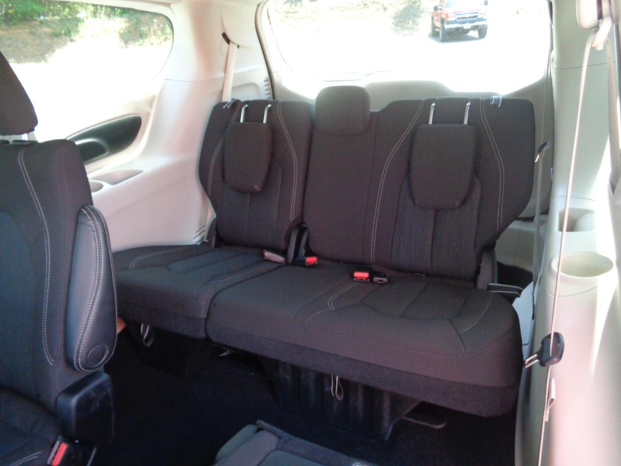 Chrysler Voyager LX FWD 2023