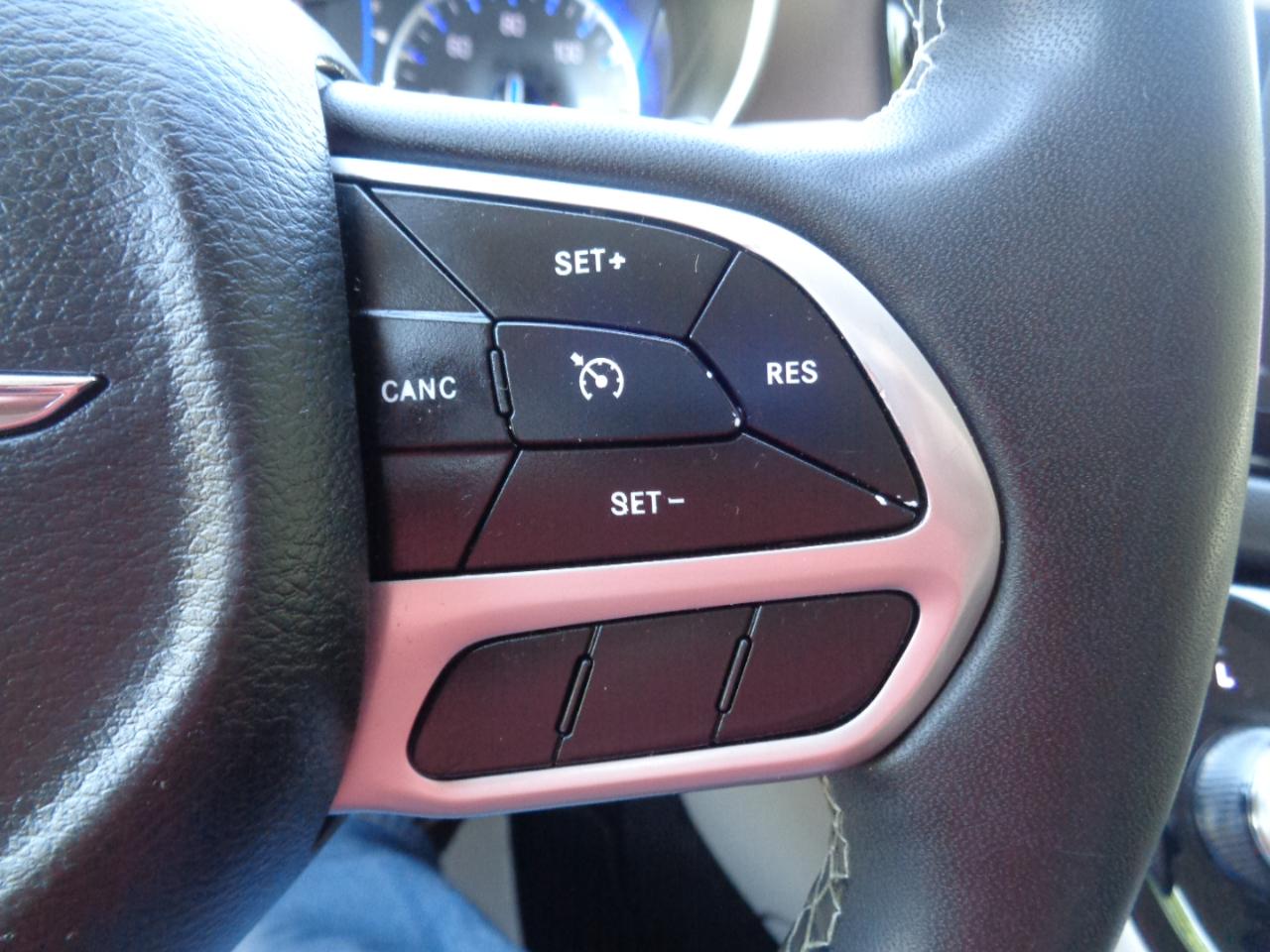 Chrysler Voyager LX FWD 2023