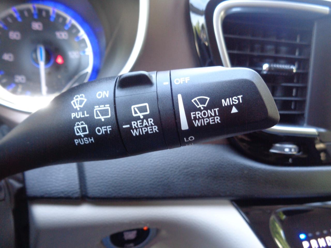 Chrysler Voyager LX FWD 2023