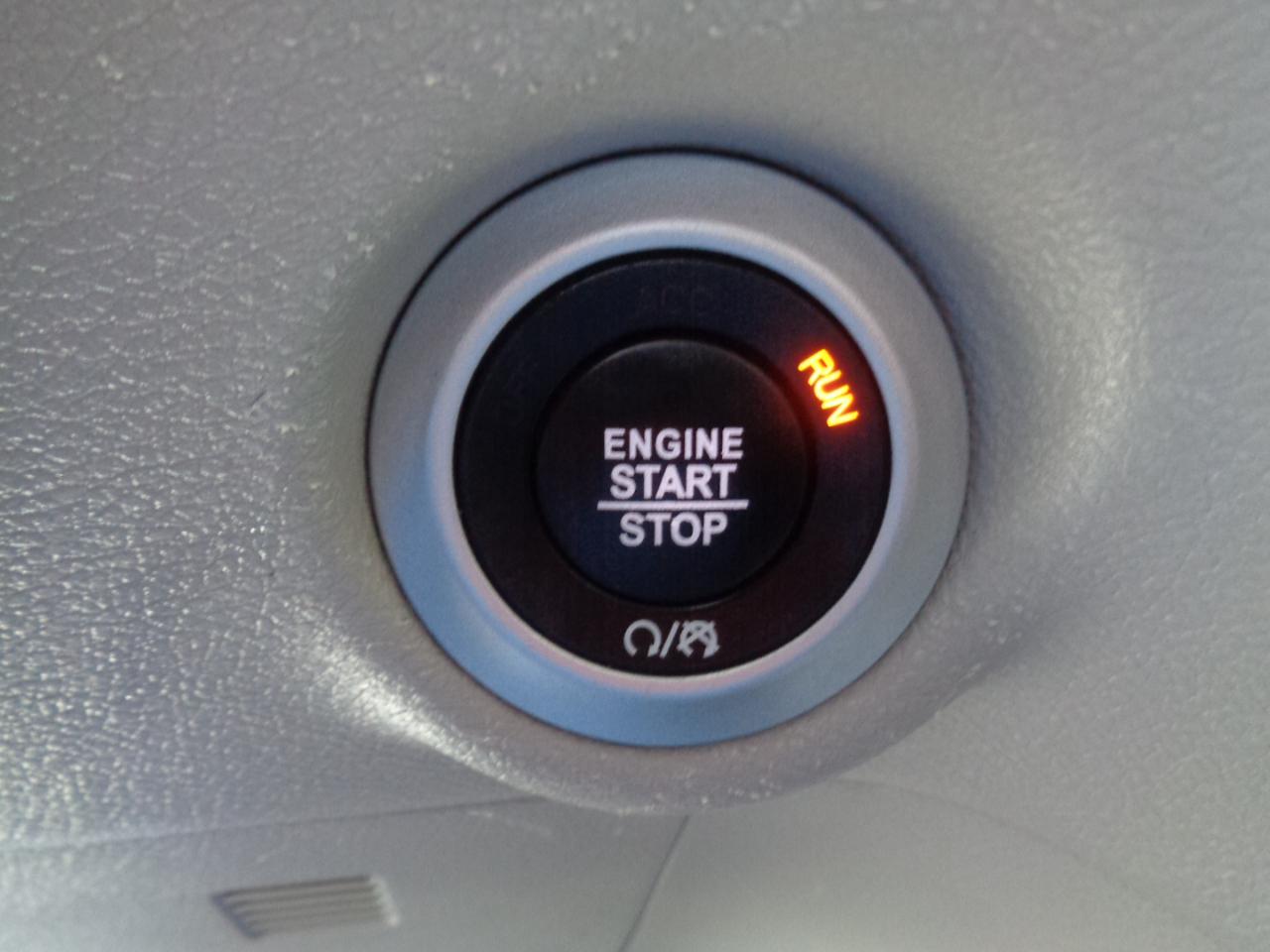 Chrysler Voyager LX FWD 2023