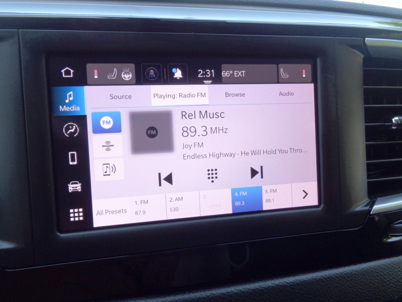 Chrysler Voyager LX FWD 2023