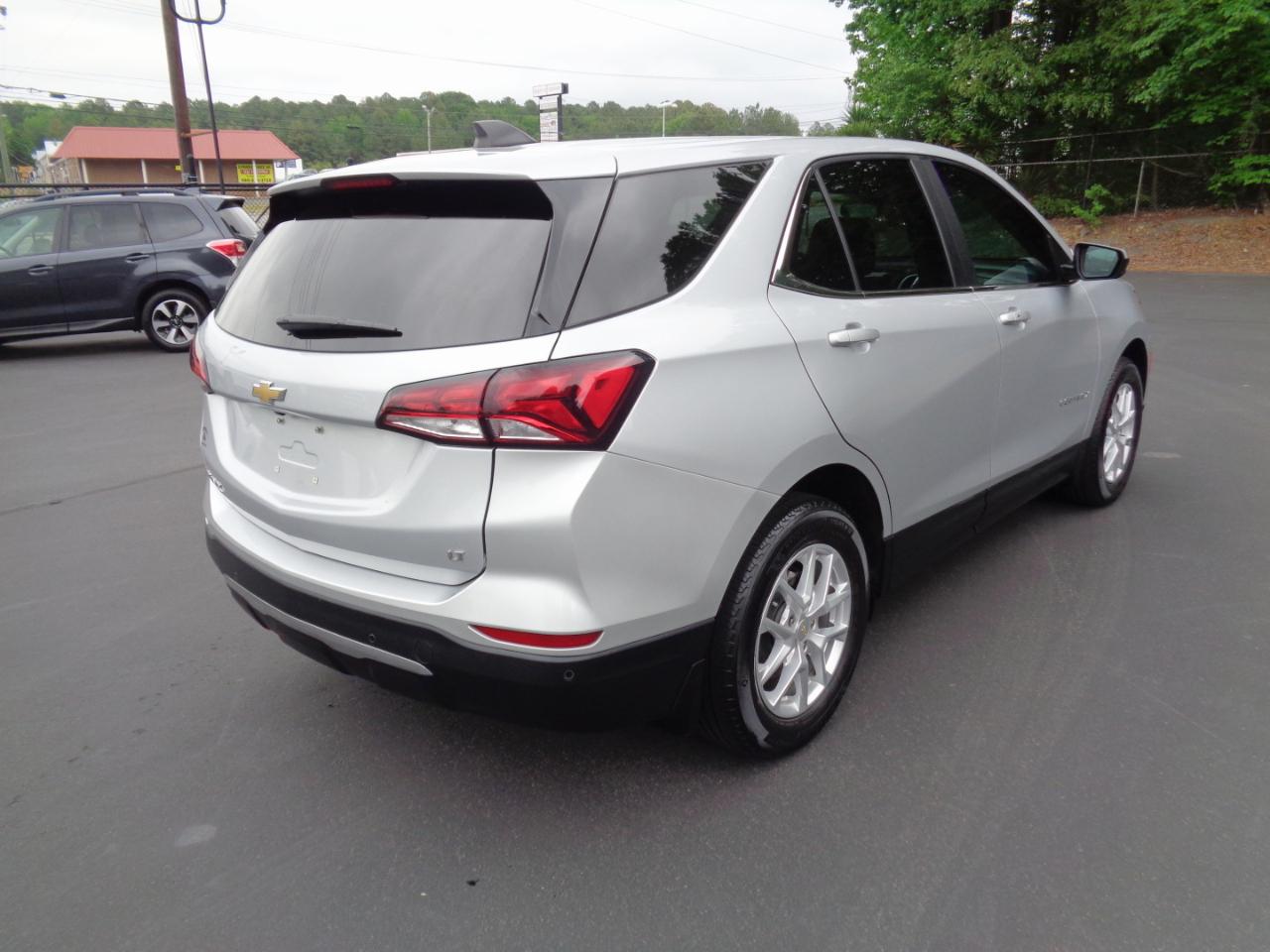 Chevrolet Equinox FWD 4dr LT w/1LT 2022