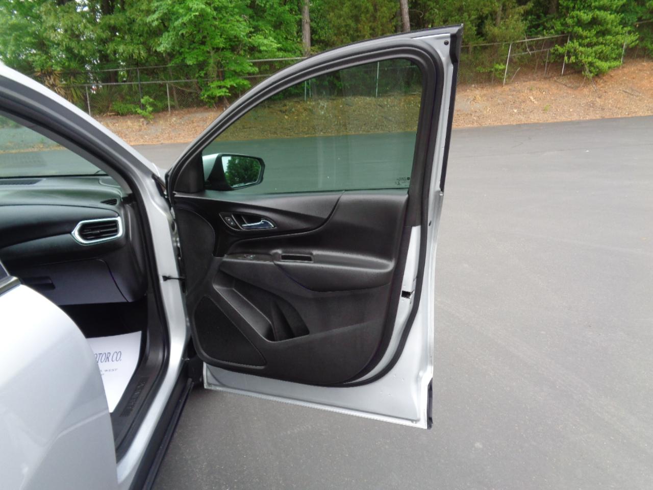 Chevrolet Equinox FWD 4dr LT w/1LT 2022