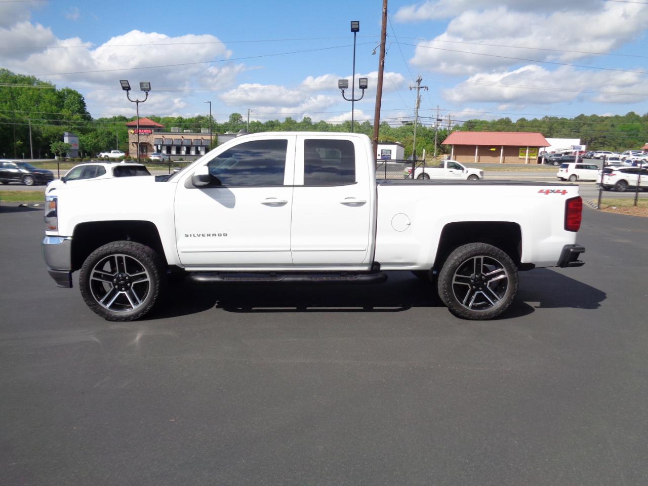 Chevrolet Silverado 1500 4WD Double Cab 143.5" LT w/1LT 2016