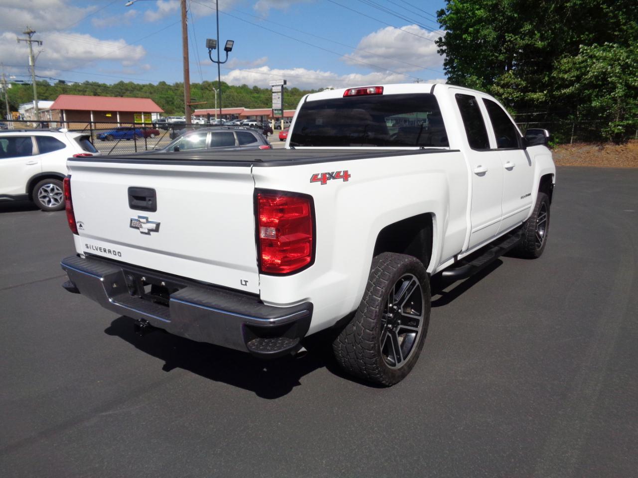 Chevrolet Silverado 1500 4WD Double Cab 143.5" LT w/1LT 2016