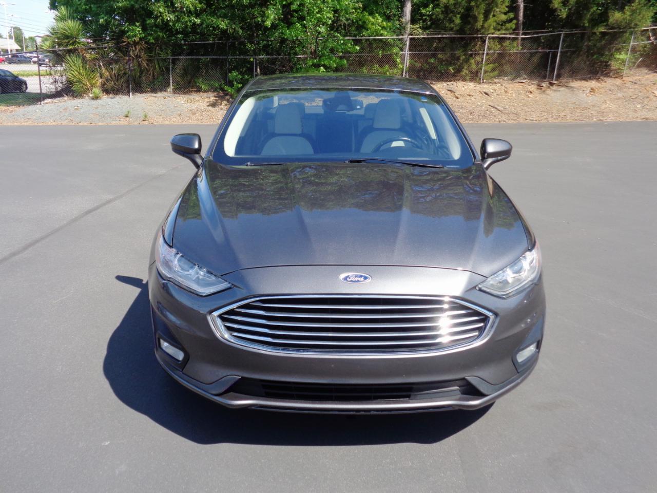 Ford Fusion SE FWD 2020