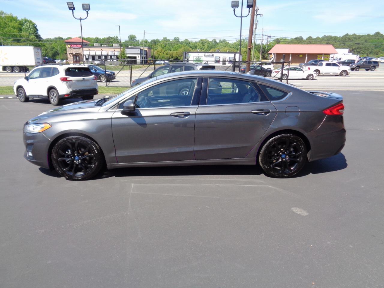 Ford Fusion SE FWD 2020