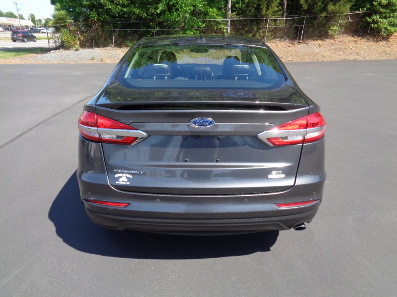 Ford Fusion SE FWD 2020