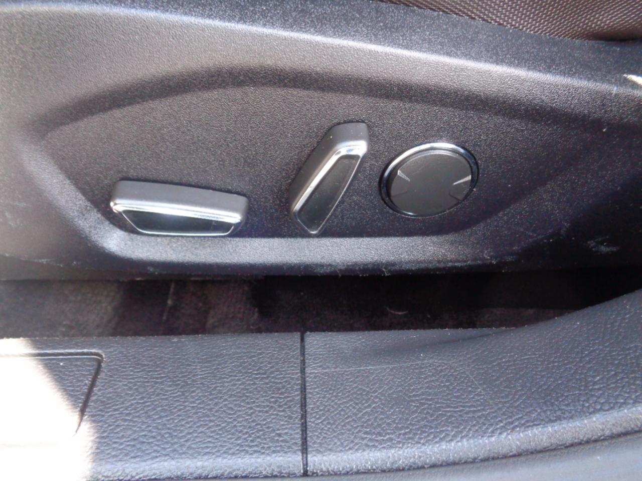 Ford Fusion SE FWD 2020