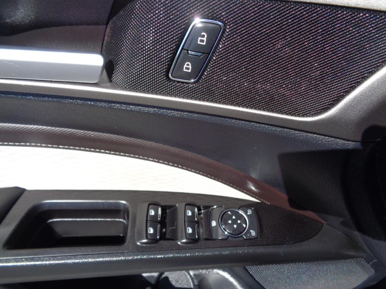Ford Fusion SE FWD 2020