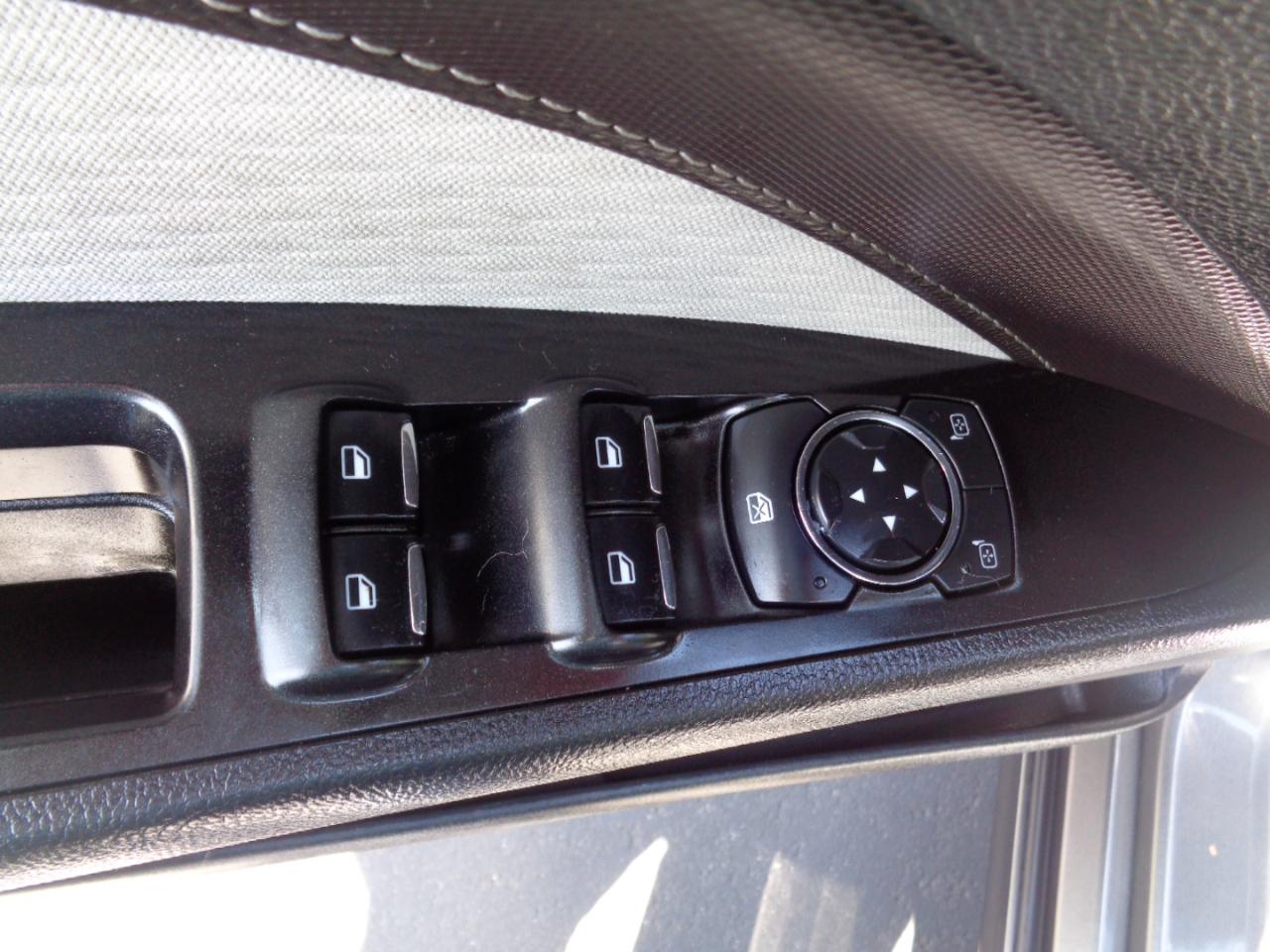 Ford Fusion SE FWD 2020