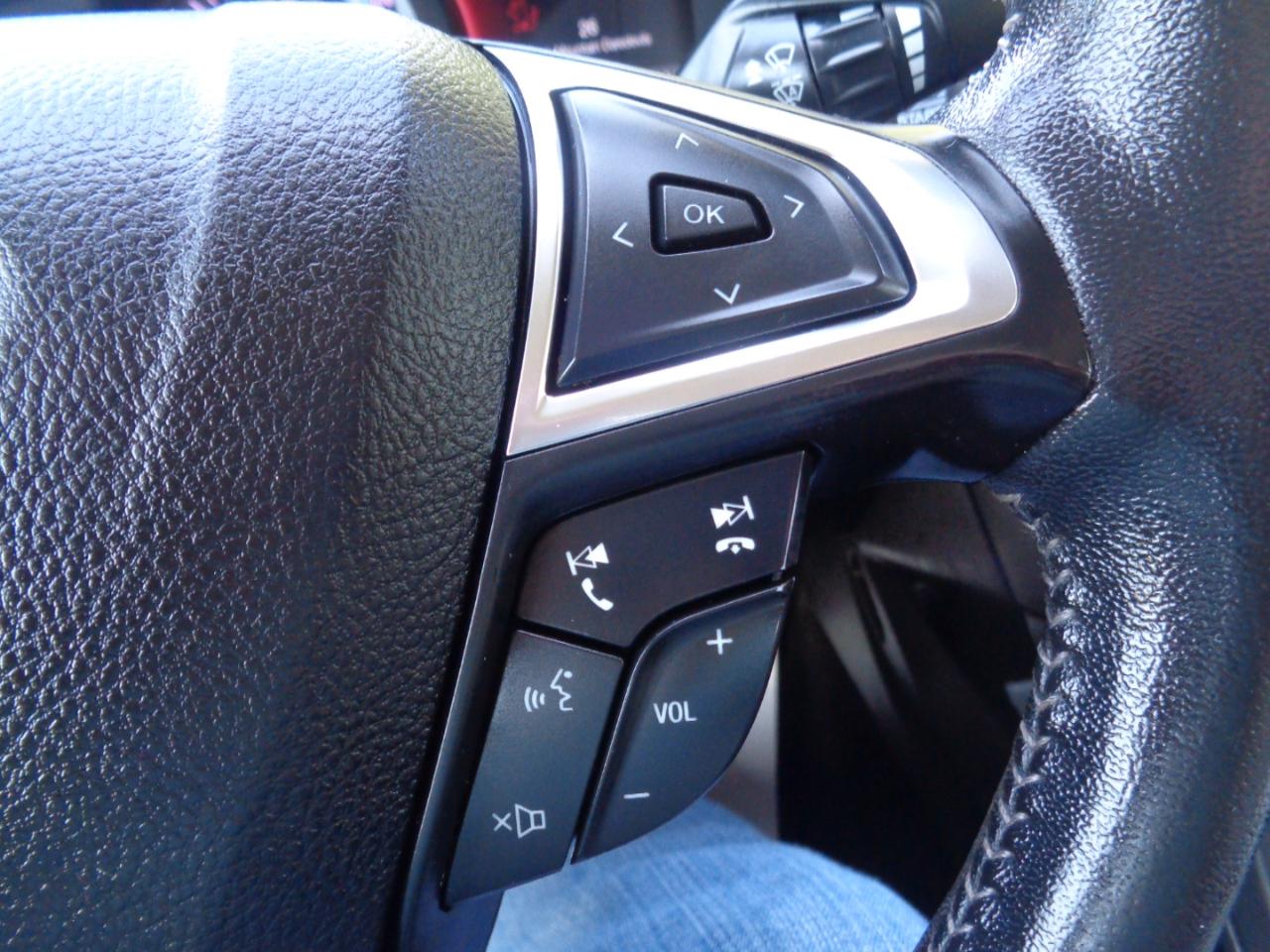 Ford Fusion SE FWD 2020