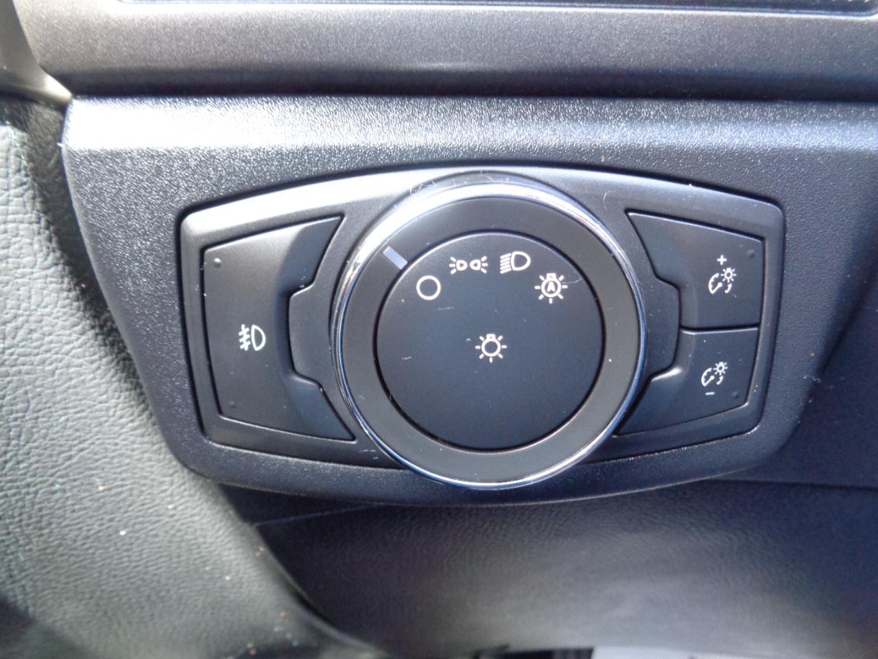 Ford Fusion SE FWD 2020