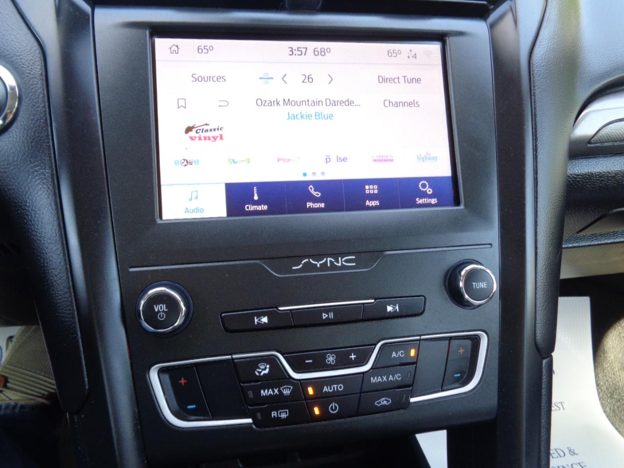 Ford Fusion SE FWD 2020