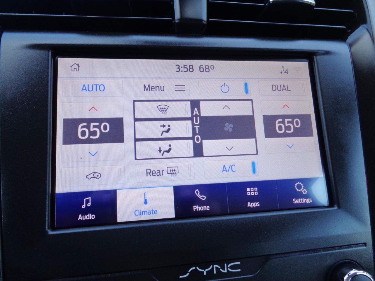 Ford Fusion SE FWD 2020