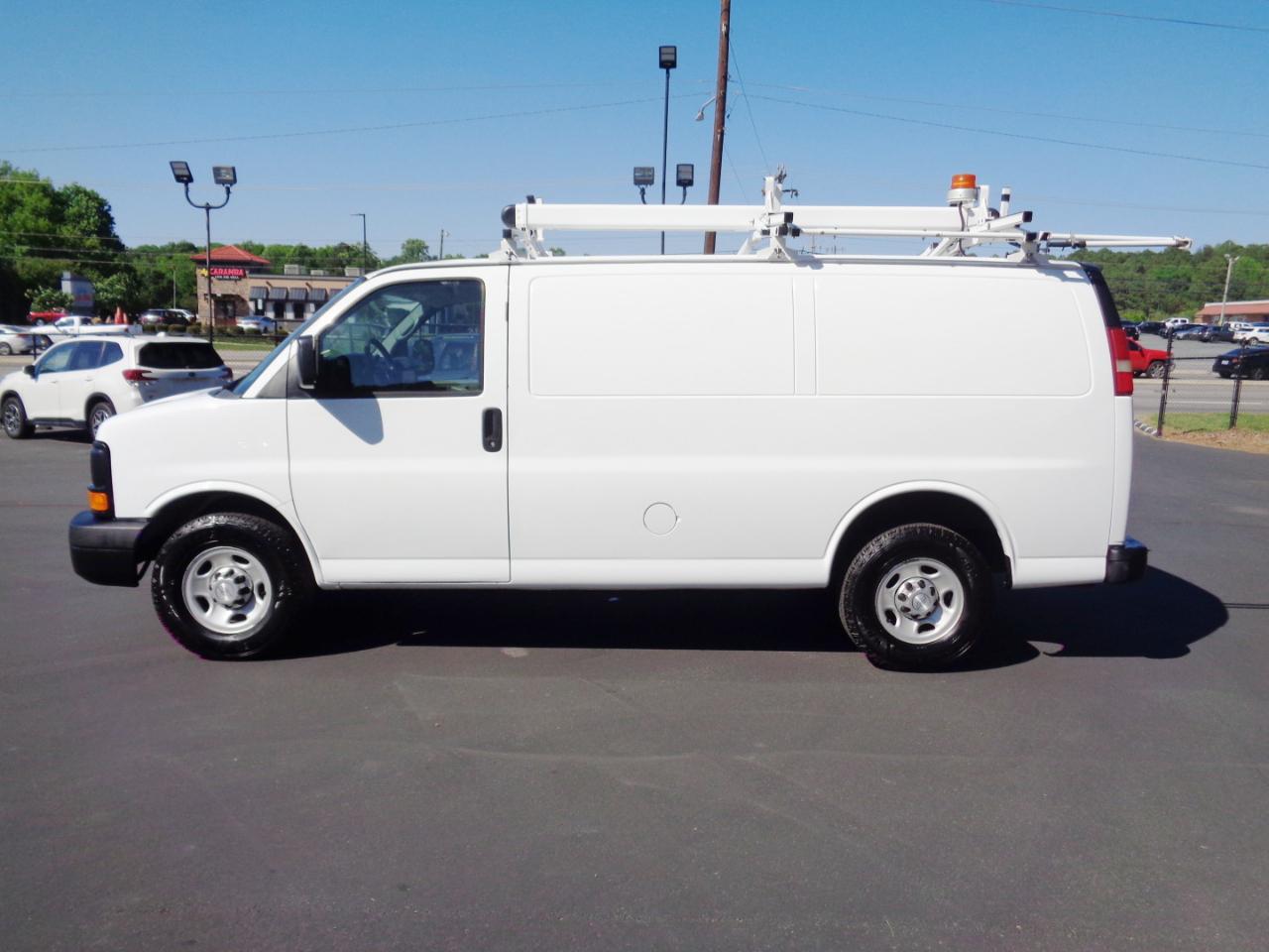 Chevrolet Express Cargo Van RWD 2500 135" 2015