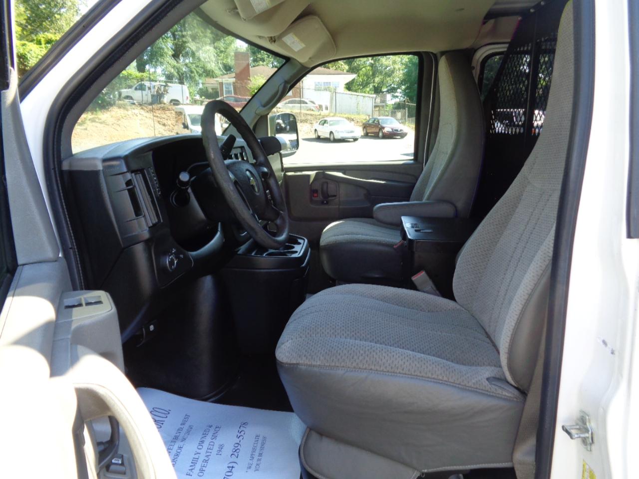 Chevrolet Express Cargo Van RWD 2500 135" 2015