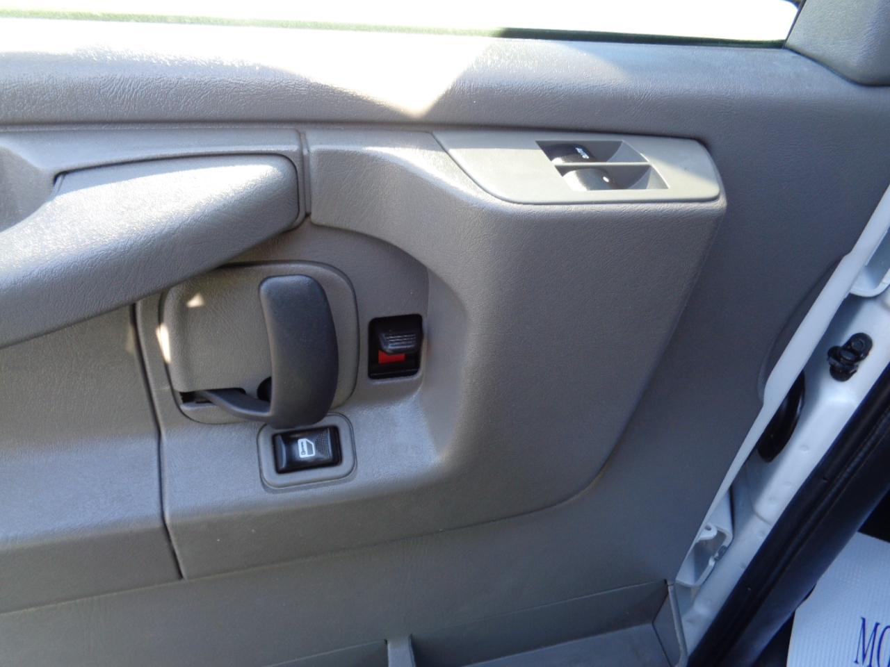 Chevrolet Express Cargo Van RWD 2500 135" 2015