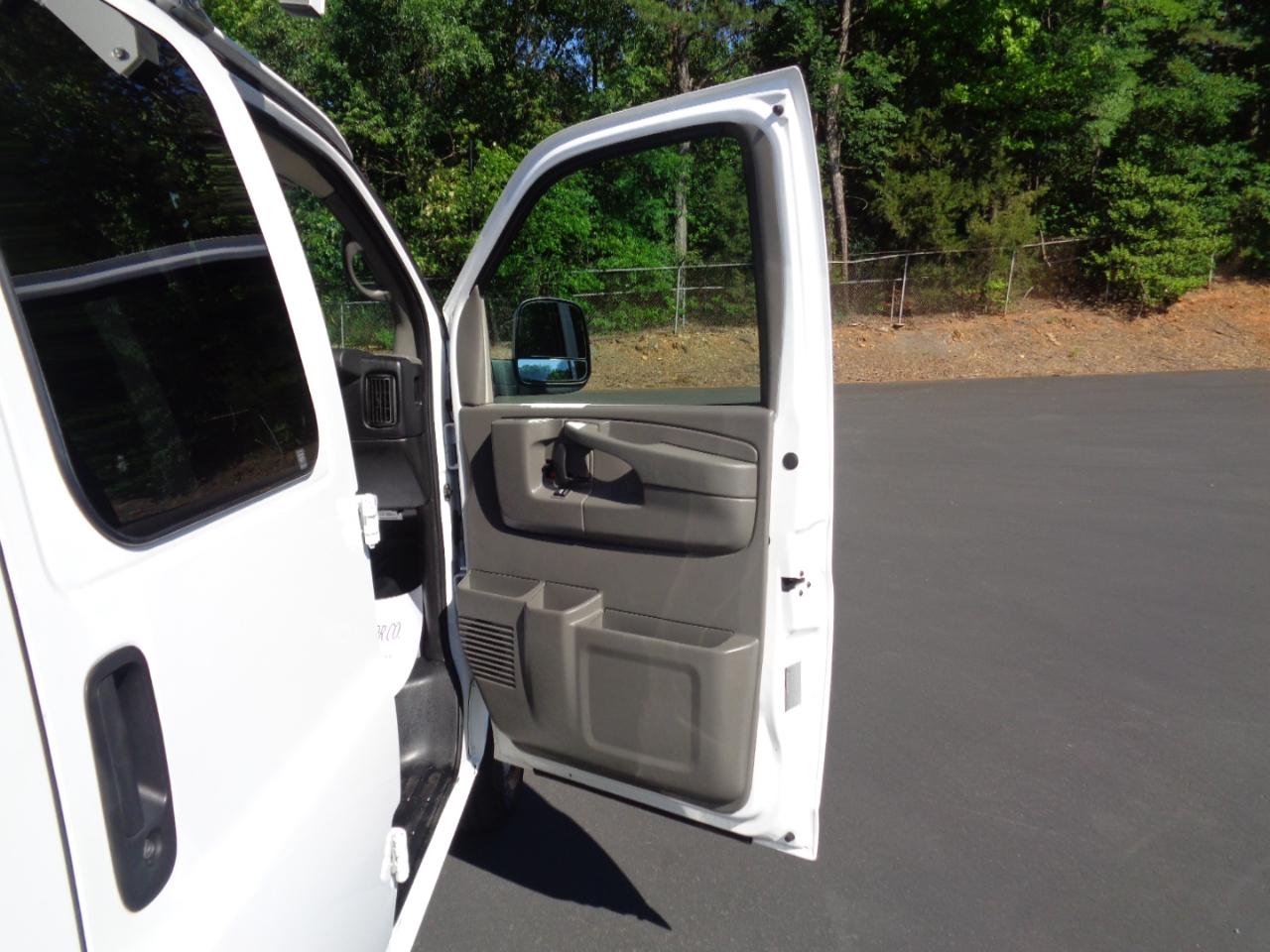 Chevrolet Express Cargo Van RWD 2500 135" 2015