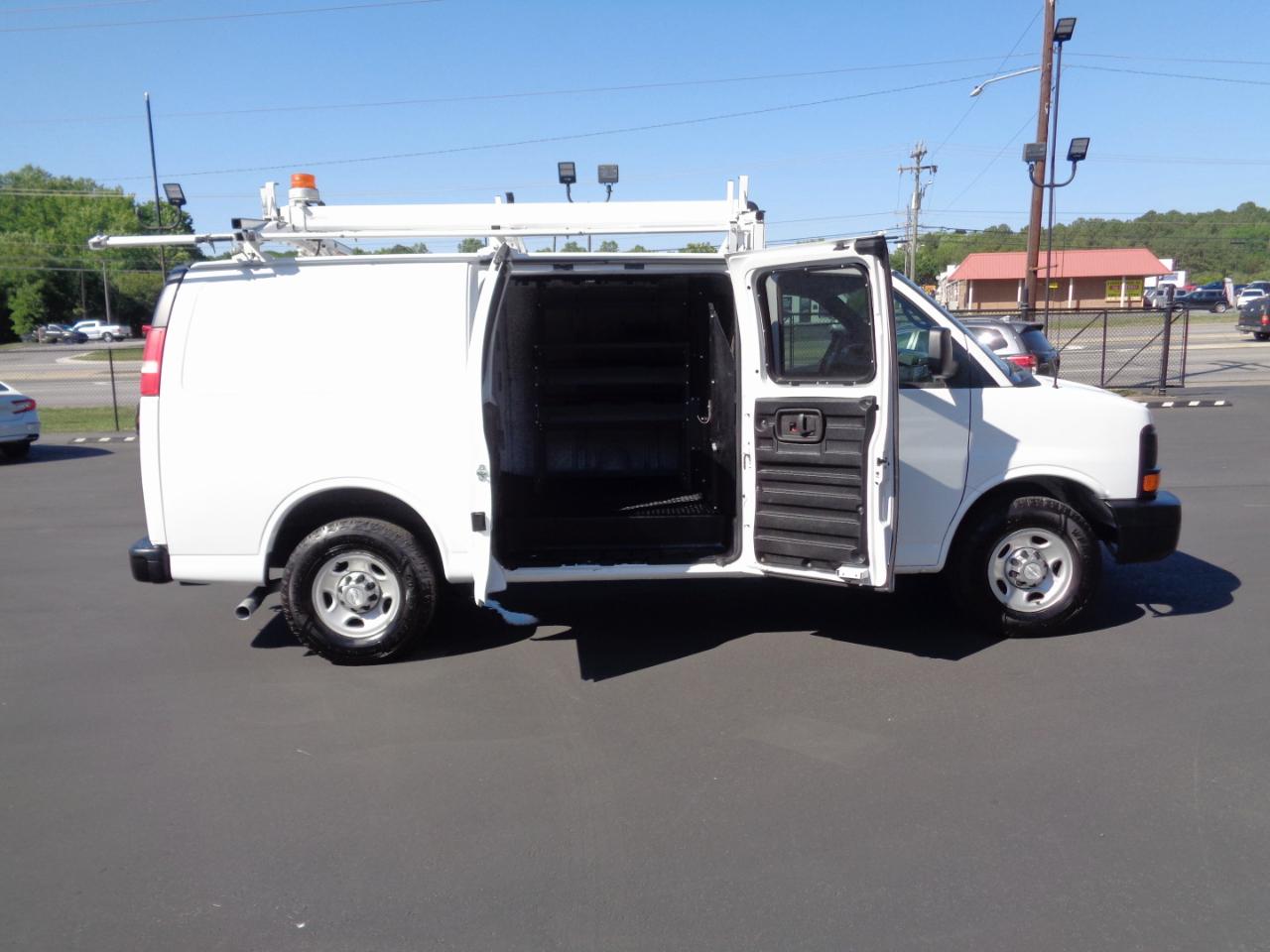 Chevrolet Express Cargo Van RWD 2500 135" 2015