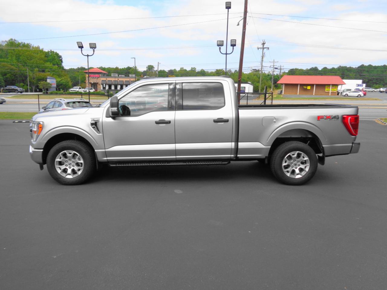 Ford F-150 XLT 4WD SuperCrew 5.5' Box 2022