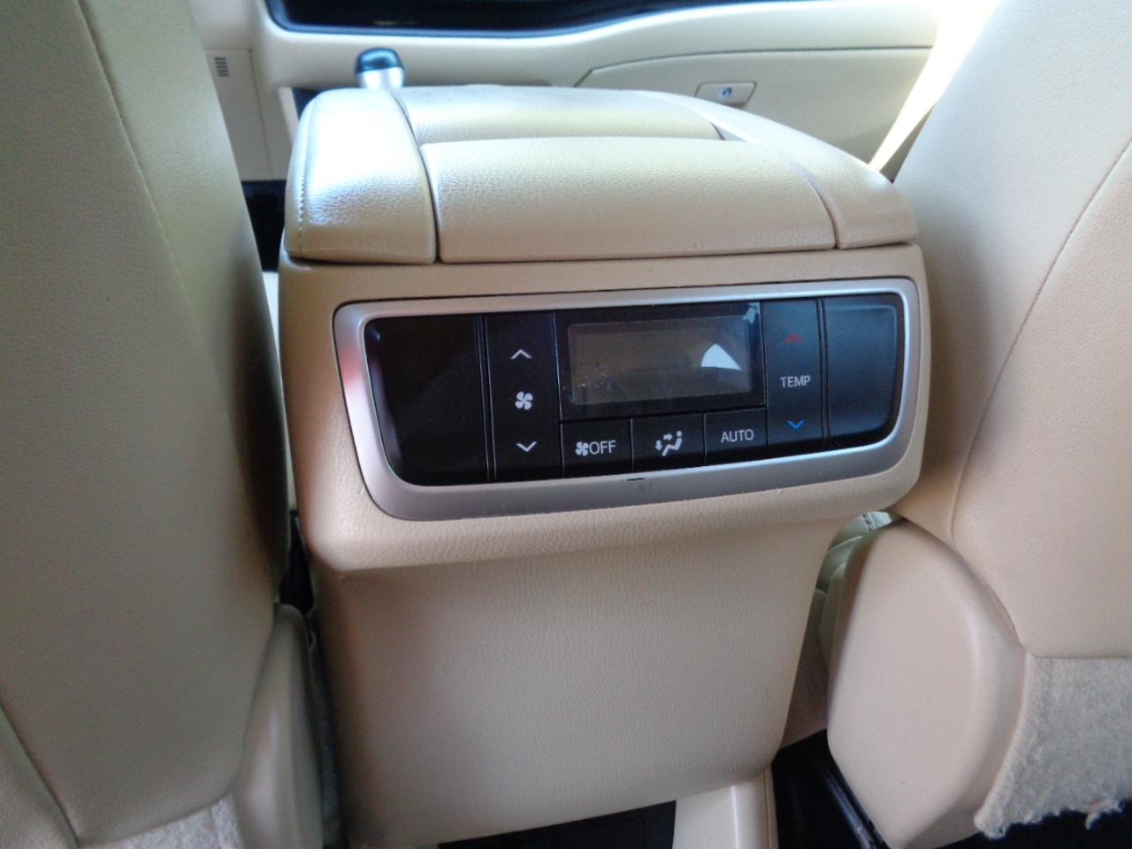 Toyota Highlander FWD 4dr V6 XLE (Natl) 2016