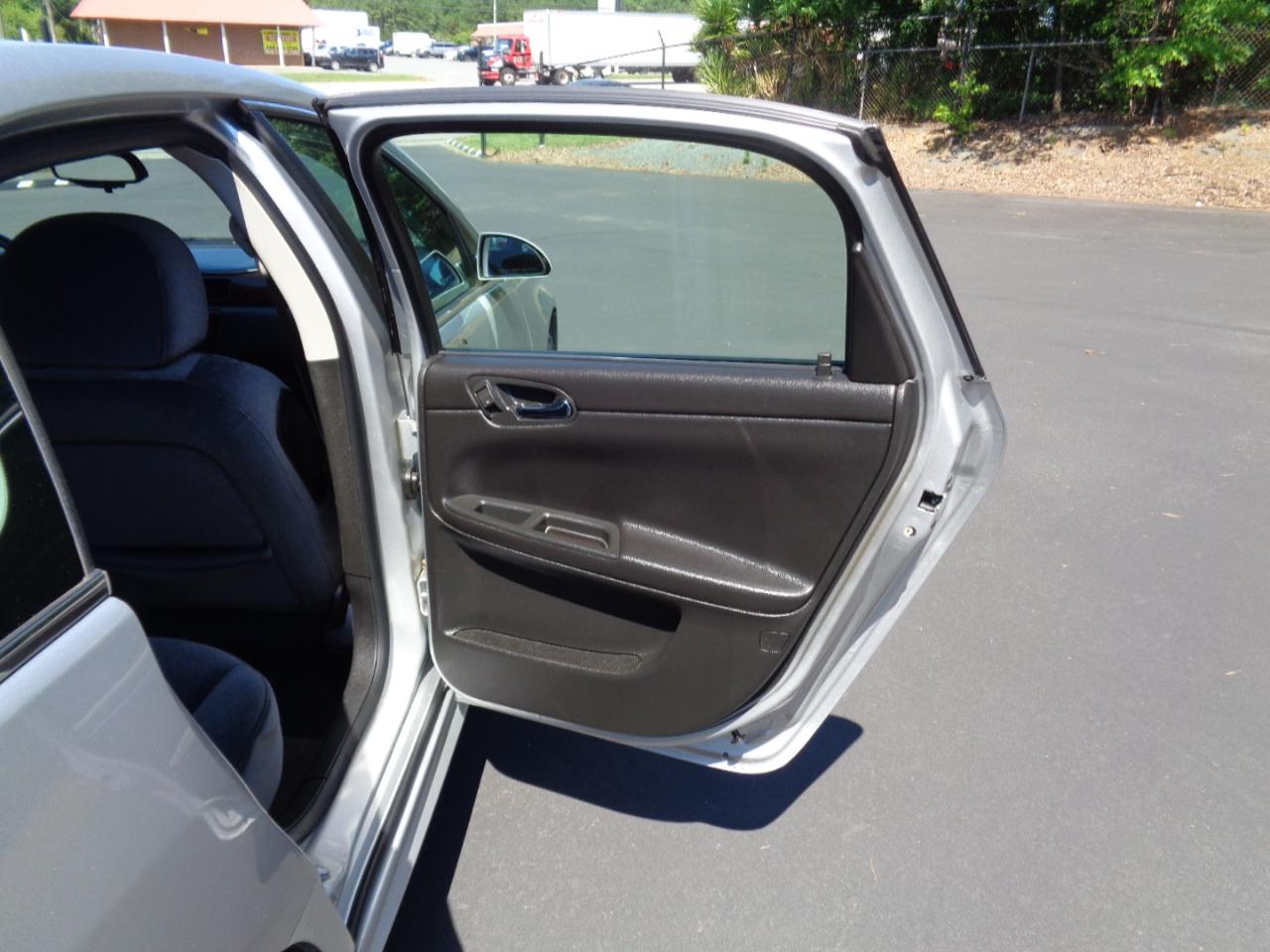 Chevrolet Impala 4dr Sdn LT Fleet 2011