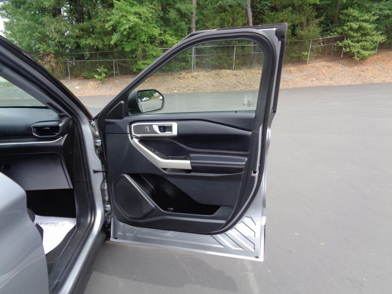 Ford Explorer XLT RWD 2022