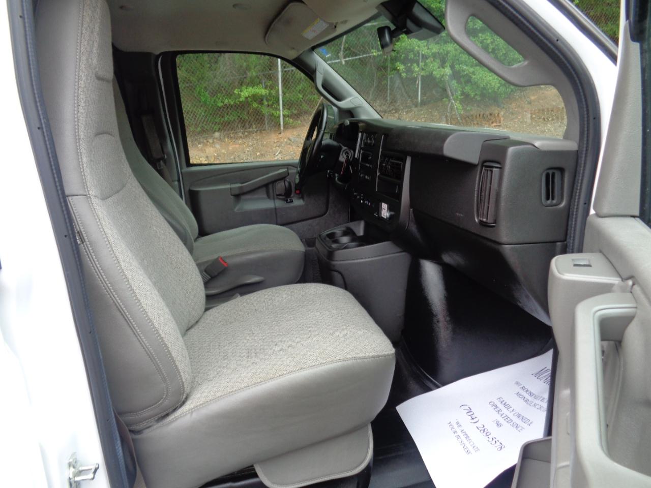 Chevrolet Express Cargo Van RWD 2500 135" 2020