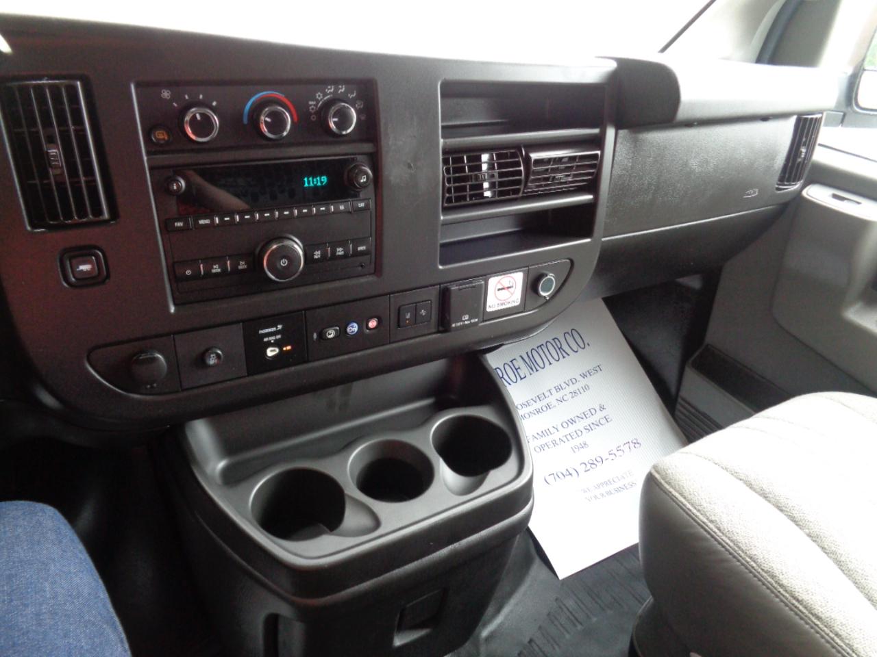 Chevrolet Express Cargo Van RWD 2500 135" 2020
