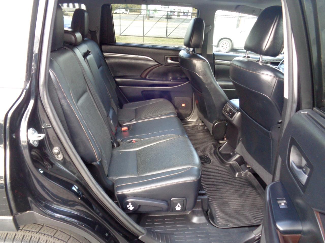 Toyota Highlander Limited V6 AWD (Natl) 2017