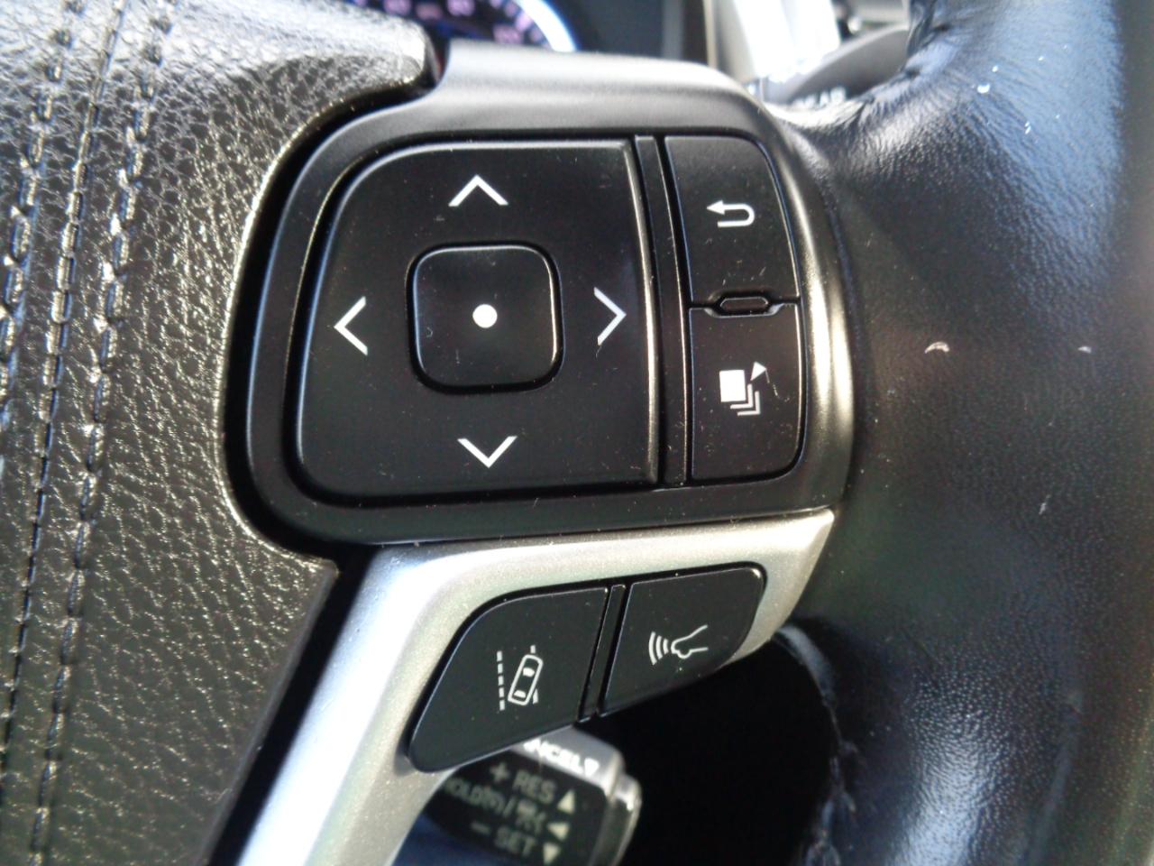 Toyota Highlander Limited V6 AWD (Natl) 2017