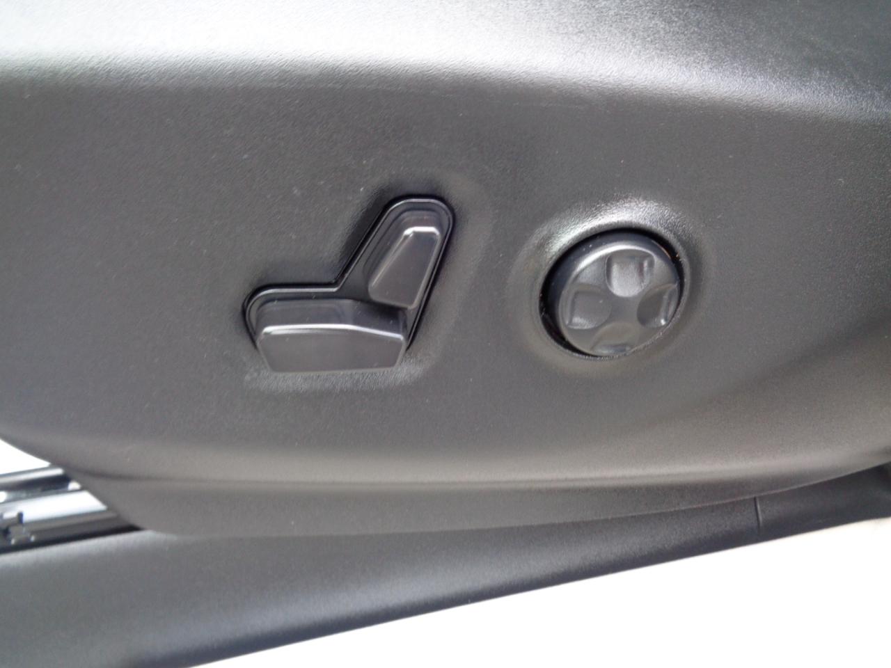 Chrysler Pacifica Touring L FWD 2024